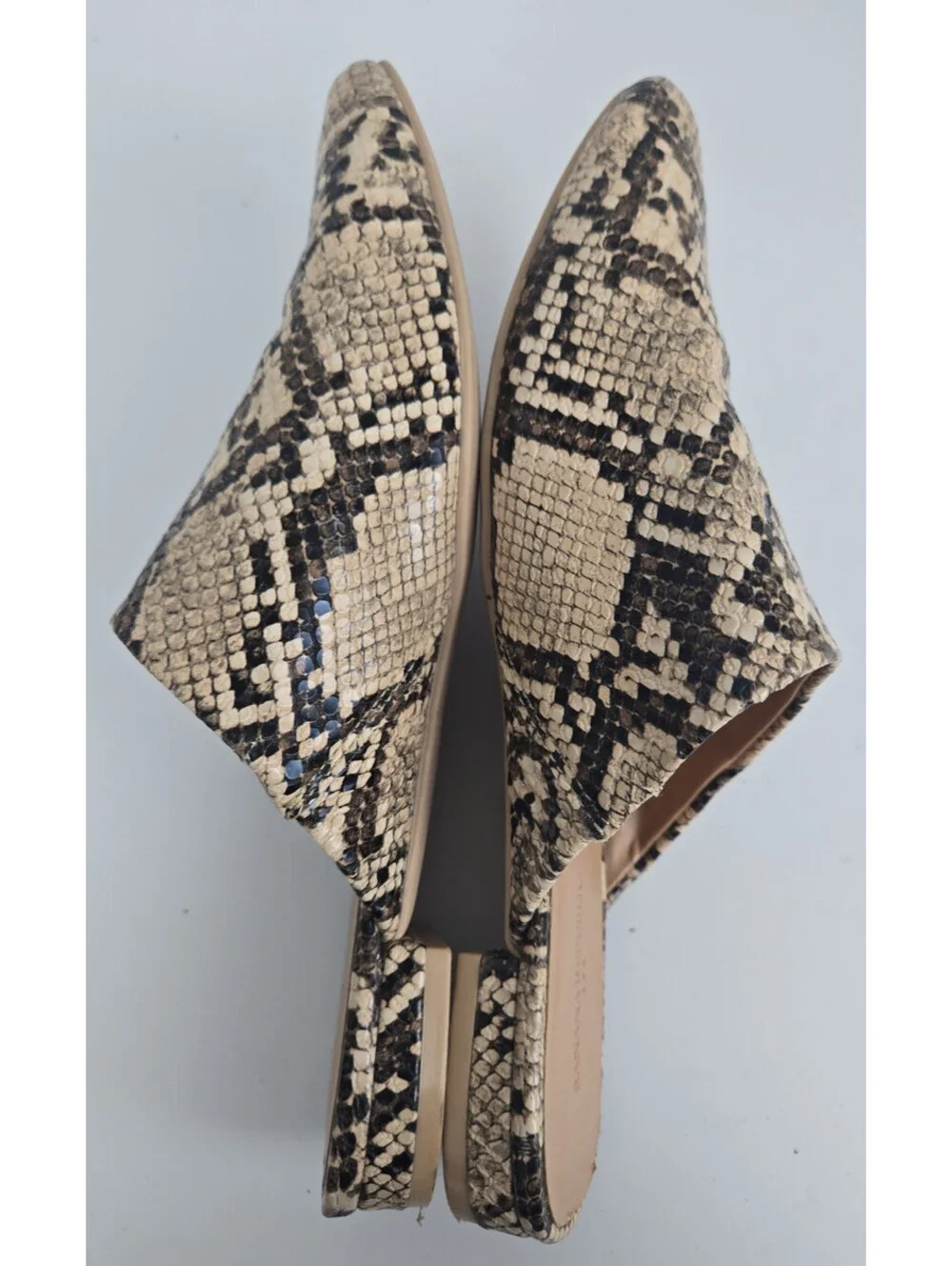 Banana Republic Gray Leather Snake Print Slide Flats Mules Almond Toe US 6